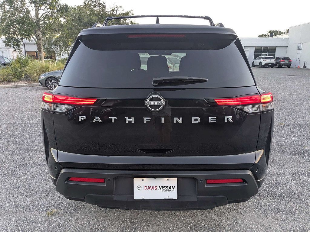 Used 2025 Nissan Pathfinder SV FWD image 6