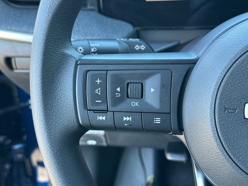 Used 2026 Nissan Kicks SV image 25