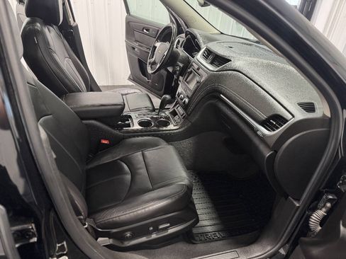 Used 2017 Chevrolet Traverse LT AWD/4WD image 21