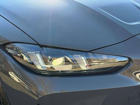 Used 2025 BMW M4 Competition w/ Executive Package image 9