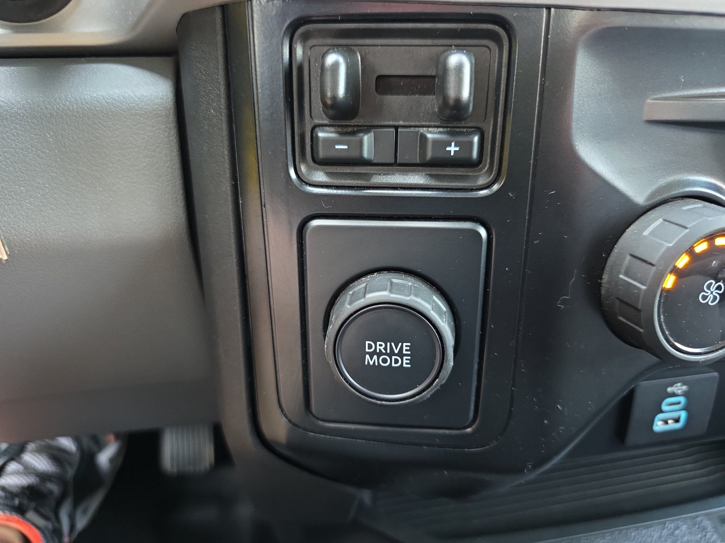 Used 2024 Ford F350 XL w/ XL Chrome Package RWD image 24