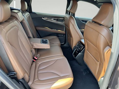 Used 2022 Lincoln Nautilus Reserve w/ Equipment Group 201A image 31