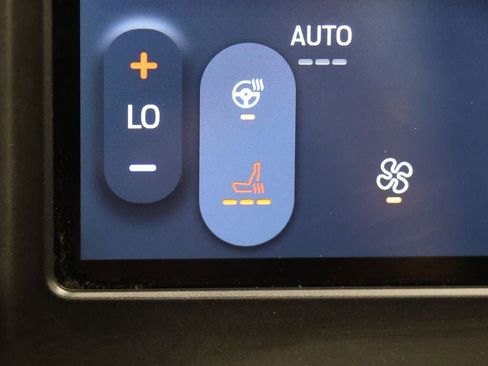 Used 2023 Ford Edge Titanium image 24