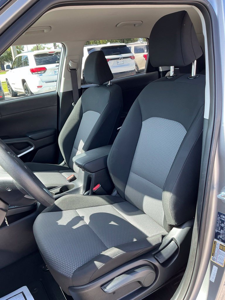 Used 2025 Kia Soul LX w/ LX Technology Package FWD image 31