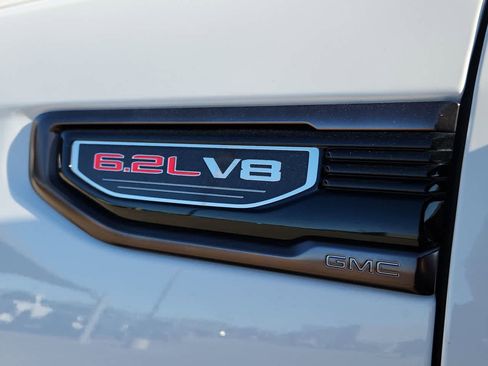 Used 2024 GMC Sierra 1500 AT4X image 11