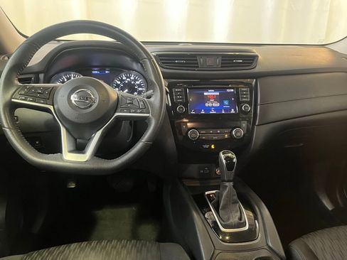Used 2020 Nissan Rogue SV image 17