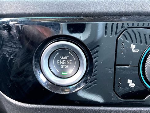 Used 2023 Chevrolet Silverado 1500 LT AWD/4WD image 35