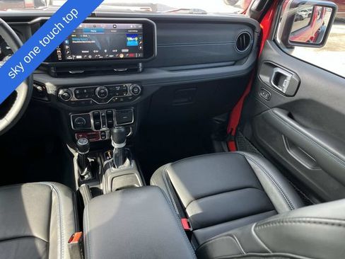 Used 2024 Jeep Wrangler Unlimited Rubicon 4xe w/ Capability Package AWD/4WD image 14