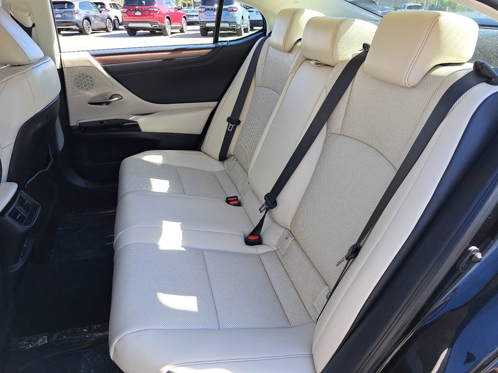 Used 2024 Lexus ES 300h w/ Premium Package FWD image 14