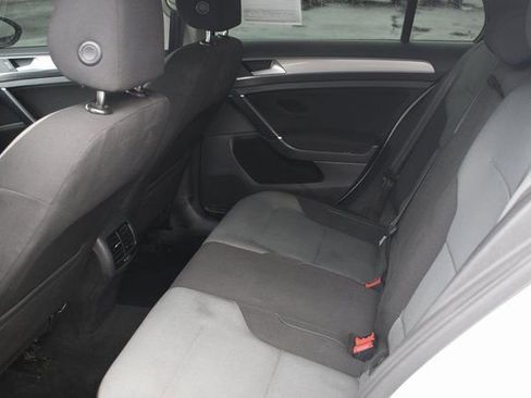 Used 2016 Volkswagen e-Golf SE image 14