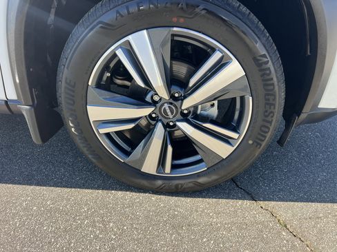 Certified 2023 Nissan Rogue Platinum w/ Platinum Premium Package image 12