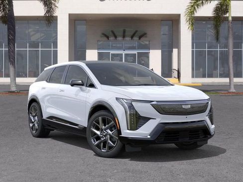 New 2026 Cadillac Optiq Luxury 1 RWD image 7