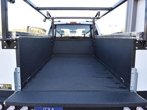 New 2025 Ford F250 XLT image 25