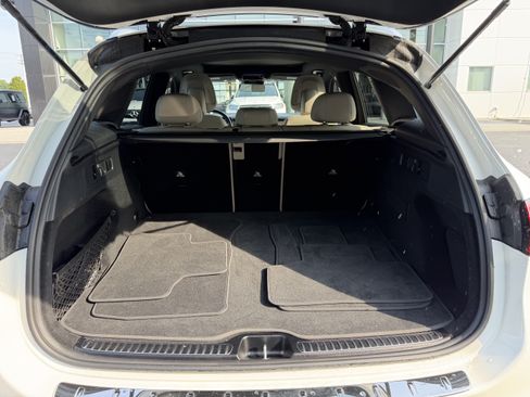 Certified 2024 Mercedes-Benz GLC 300 image 34