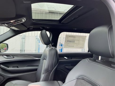 New 2026 Jeep Grand Cherokee L 4WD image 28