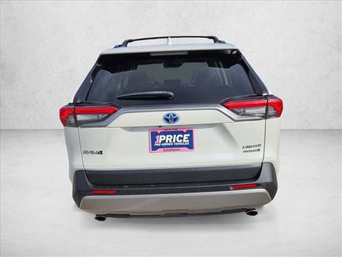 Used 2022 Toyota RAV4 Limited image 7