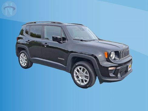 Used 2021 Jeep Renegade Latitude AWD/4WD image 2