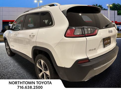 Used 2019 Jeep Cherokee Limited image 10