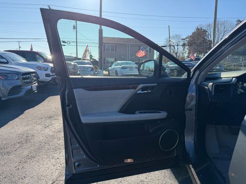 Used 2017 Lexus RX 350 AWD image 9