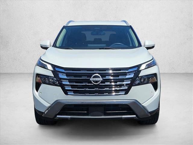 Used 2024 Nissan Rogue SL AWD/4WD image 2