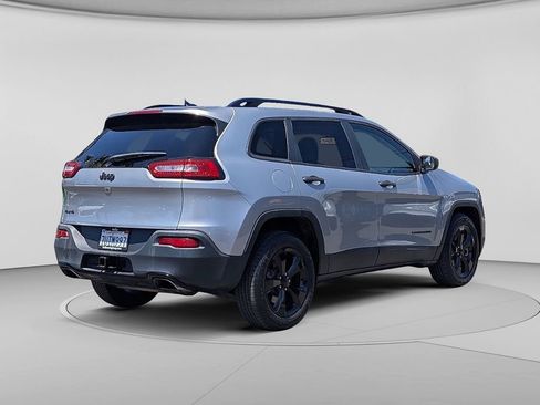 Used 2016 Jeep Cherokee Sport AWD/4WD image 10