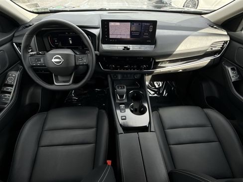 Used 2026 Nissan Rogue SL FWD image 23