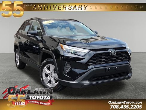 Used 2025 Toyota RAV4 XLE AWD/4WD image 1