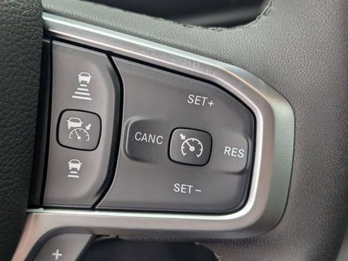 New 2026 RAM 1500 4x4 Crew Cab image 15
