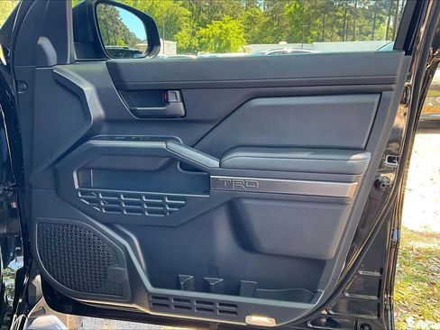 Used 2025 Toyota 4Runner TRD Off-Road Premium image 23