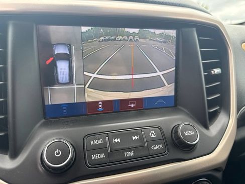 Used 2017 GMC Acadia Denali w/ Technology Package AWD/4WD image 20