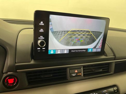 Certified 2025 Honda Pilot Touring image 36