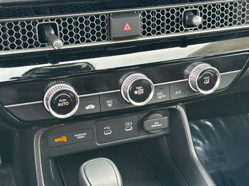 Used 2025 Honda Civic Sport image 19