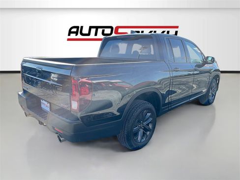 Used 2024 Honda Ridgeline Sport image 7
