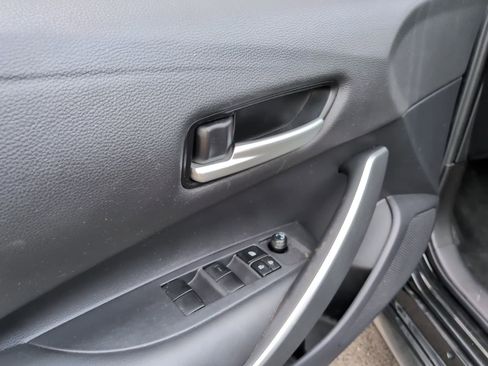 Certified 2021 Toyota Corolla SE w/ SE Premium Package image 17