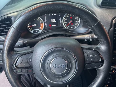 Used 2017 Jeep Renegade Altitude w/ Safety & Security Group (ALP) AWD/4WD image 8