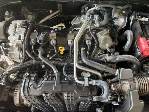 Used 2025 Nissan Altima 2.5 SV FWD image 30