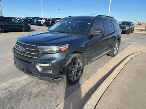 Used 2022 Ford Explorer XLT w/ Equipment Group 202A image 1