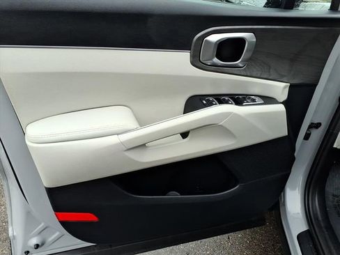 Used 2025 Kia Sorento X-Line EX image 17