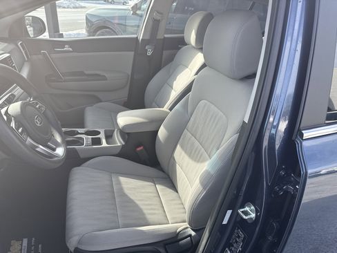 Certified 2022 Kia Sportage LX image 12