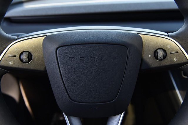 Used 2026 Tesla Model Y Long Range AWD/4WD image 9