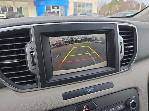 Used 2017 Kia Sportage EX image 20