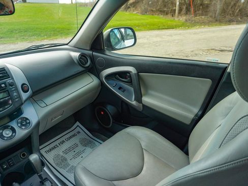 Used 2008 Toyota RAV4 Limited AWD/4WD image 23