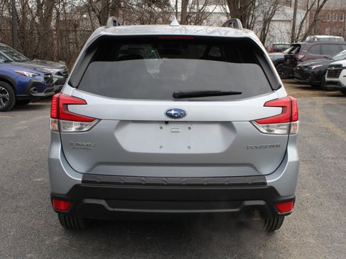 Used 2020 Subaru Forester Premium AWD/4WD image 6