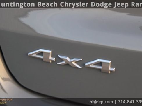 Used 2022 Jeep Compass Limited image 7