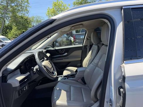 Used 2022 Lincoln Corsair AWD w/ Equipment Group 101A image 14