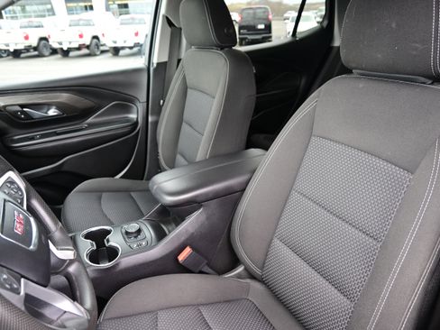 Used 2023 GMC Terrain SLE w/ Driver Convenience Package image 24