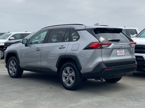 Certified 2025 Toyota RAV4 XLE AWD/4WD image 5