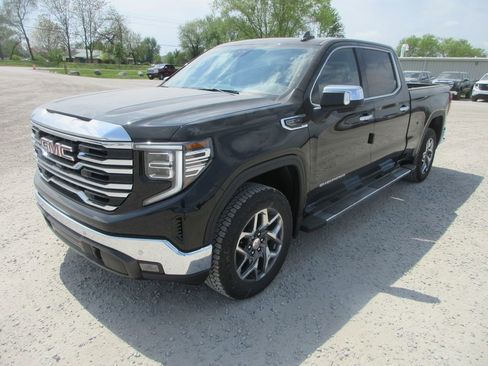 New 2026 GMC Sierra 1500 SLT w/ SLT Premium Plus Package AWD/4WD image 11