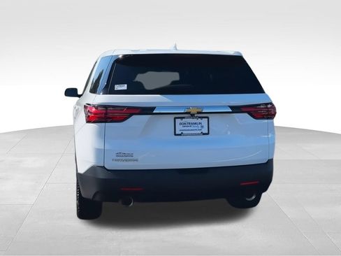Used 2023 Chevrolet Traverse LS w/ Safety Package FWD image 8