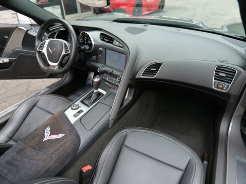 Used 2015 Chevrolet Corvette Z06 w/ 2LZ Preferred Equipment Group image 35